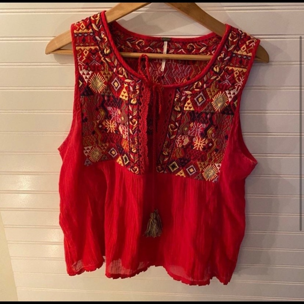 Embroidered Red Sleeveless Top - Picture 2 of 5
